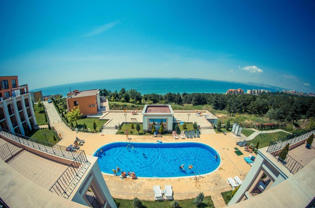 Grand Resort - Imperial Crown Fort Club - Prestige Apartments النايت المظهر الخارجي الصورة