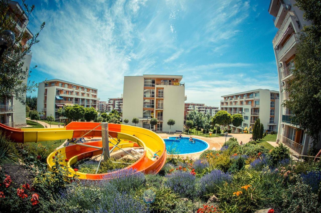 Grand Resort - Imperial Crown Fort Club - Prestige Apartments النايت المظهر الخارجي الصورة