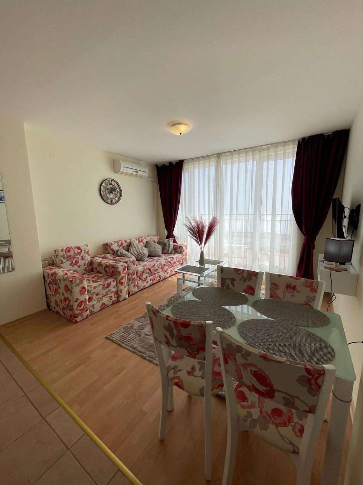 Grand Resort - Imperial Crown Fort Club - Prestige Apartments النايت الغرفة الصورة