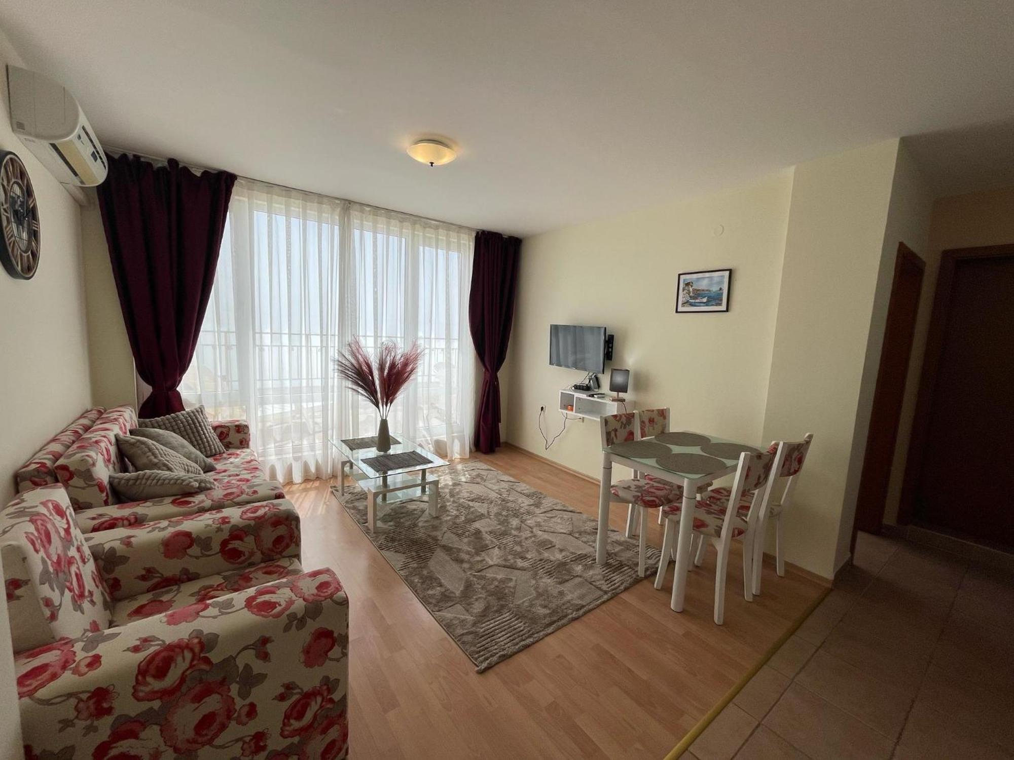 Grand Resort - Imperial Crown Fort Club - Prestige Apartments النايت الغرفة الصورة