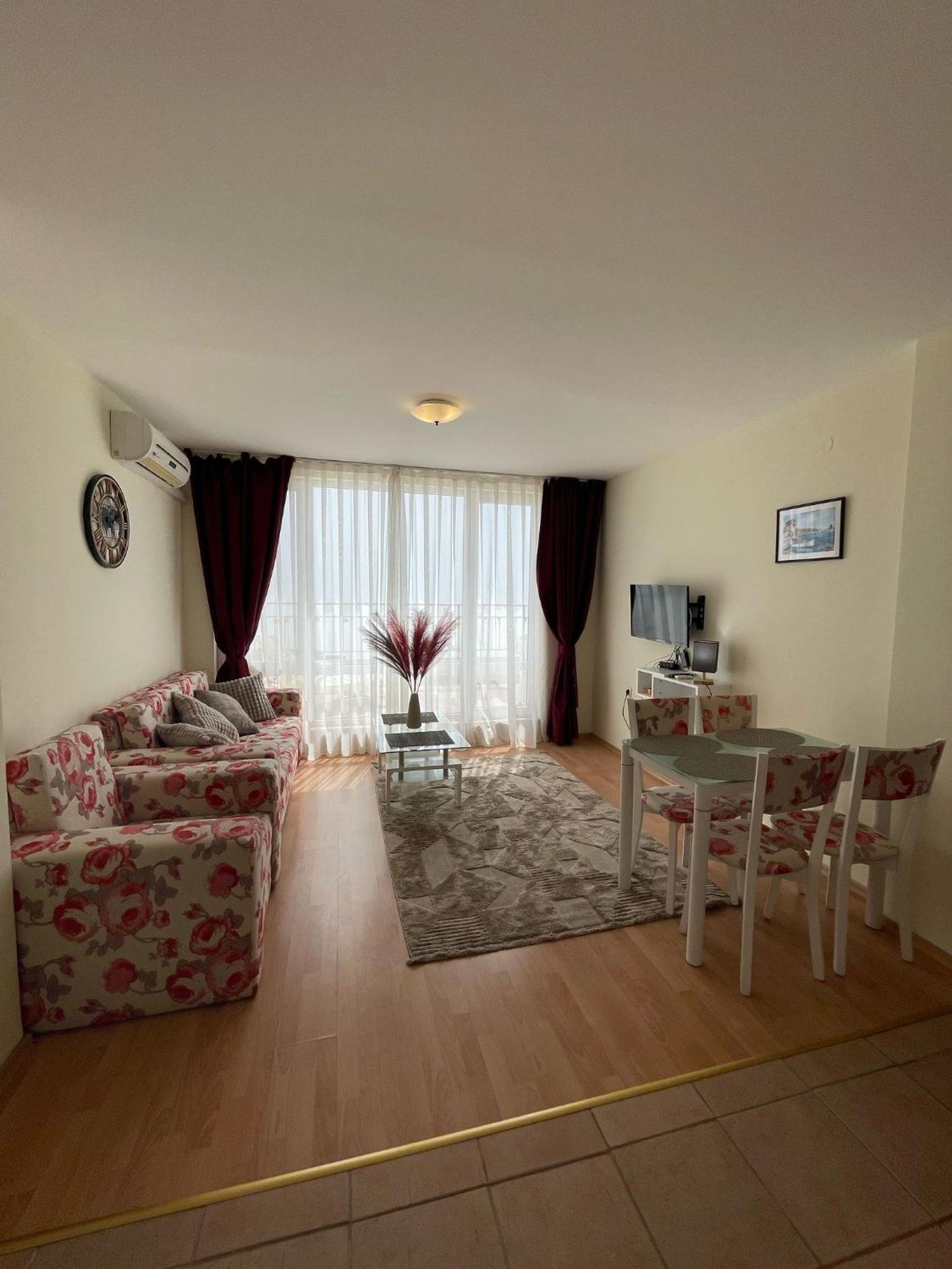 Grand Resort - Imperial Crown Fort Club - Prestige Apartments النايت الغرفة الصورة